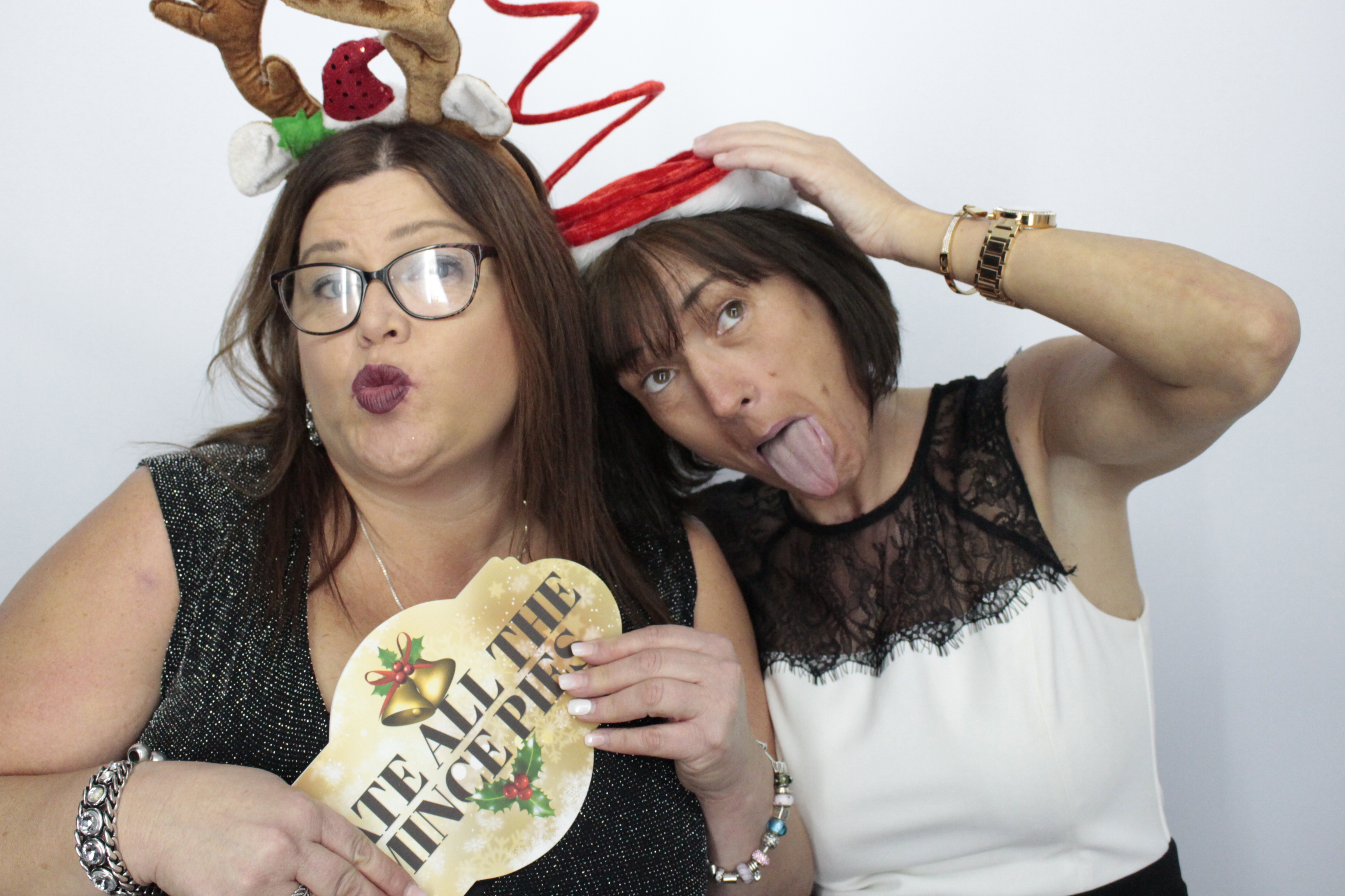 Fittleworth Medical Christmas Party | View more photos from the event at gallery.myphotoboothexperience.co.uk/u/MyPhotoBoothExperienceLtd/Fittleworth-Medical-Christmas-Party